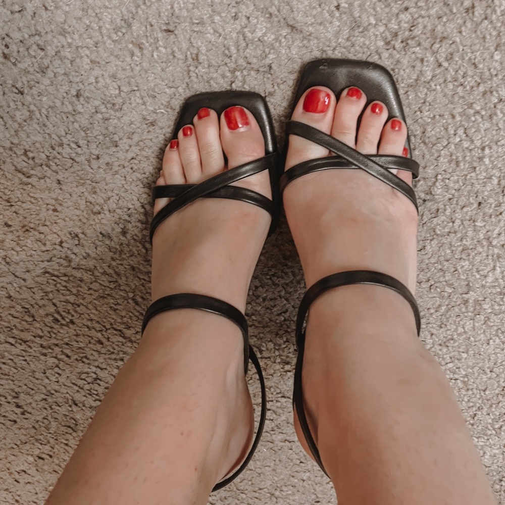 Gianni Bini Black Strappy Sandals